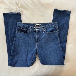 Levi 314 Shaping Straight Jeans